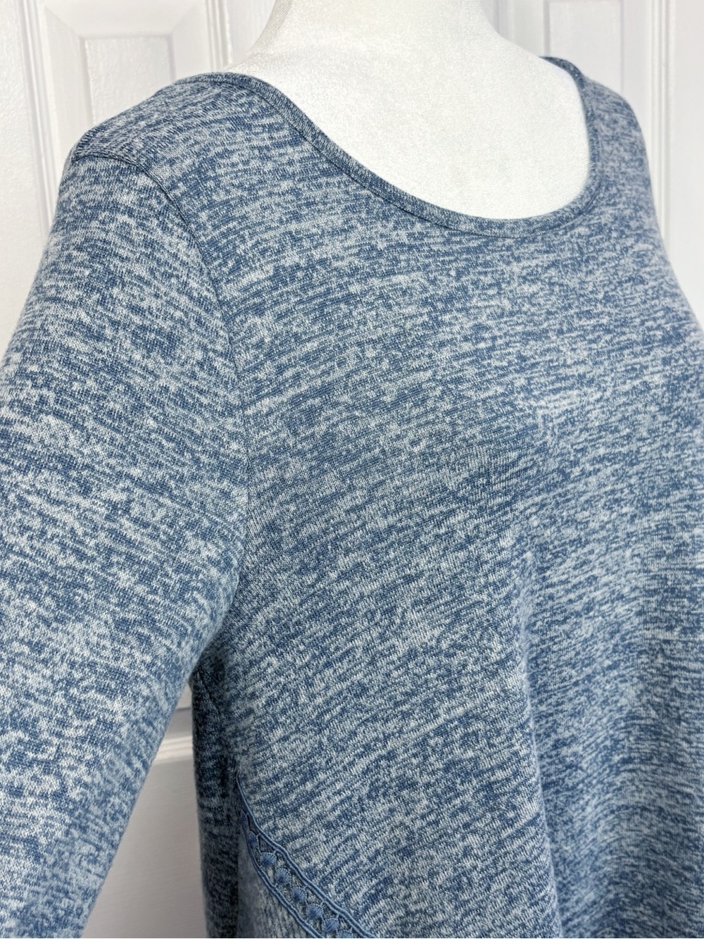 NWT Cable & Gauge Smokey Blue Soft Knit Crochet Lace A-Line Top Large - Picture 6 of 16